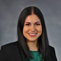 Halle-Grossman-headshot-200x300-square